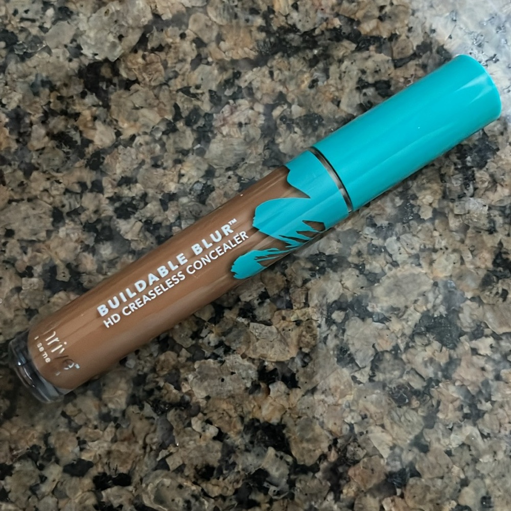 Thrive Buildable Blur HD Creaseless Concealer